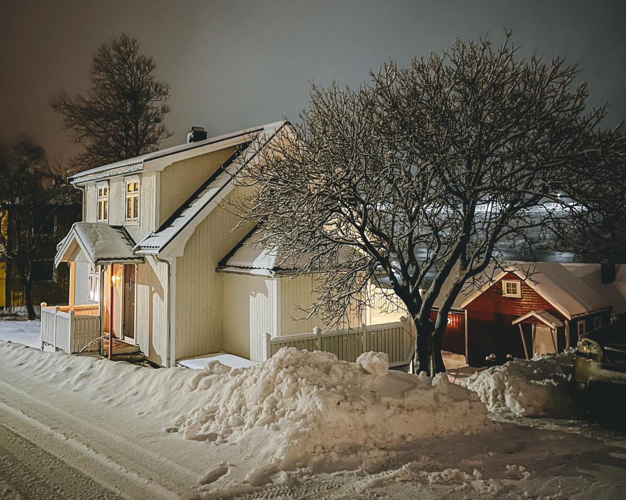 Husly Reine - Your Home With Reinebringen View Buitenkant foto