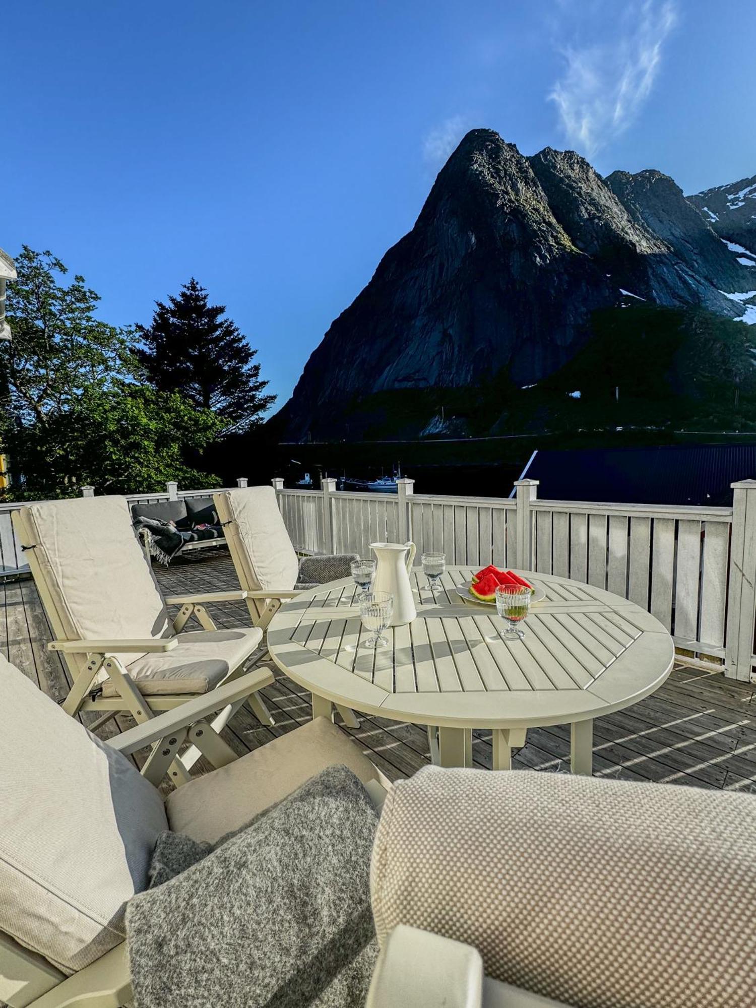 Husly Reine - Your Home With Reinebringen View Buitenkant foto